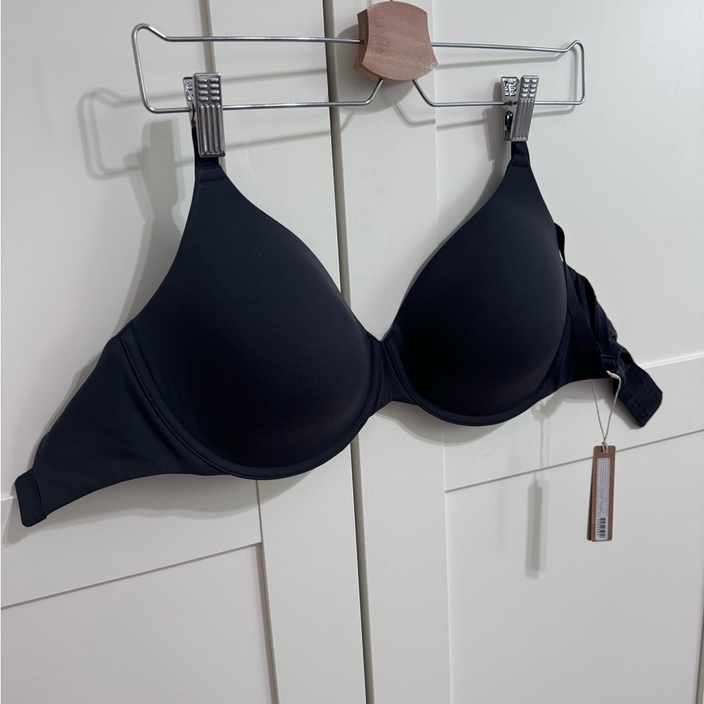 Skims T-Shirt bra fits everybody 32DDDD
